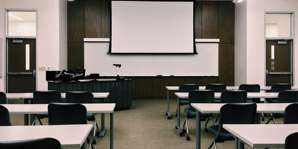 Know the criteria before selecting IAS/UPSC Coaching Academy Centres in Chandigarh.