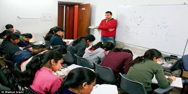 Before joining an IAS Coaching Centre in Hyderabad, enquire about their batch strength and schedule. This will help you in deciding the right batch for yourself.