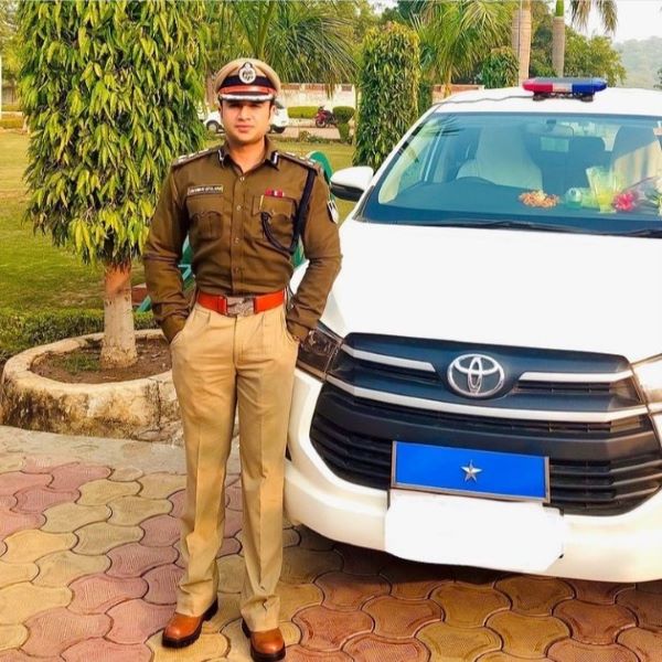 Sachin Atulkar IPS rank is that of a superintendent. He is a great fitness freak and sports enthusiast. 