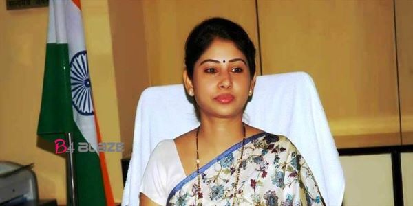 Smita Sabharwal became an IAS officer when she was 23. Due to her dedication and hard work.