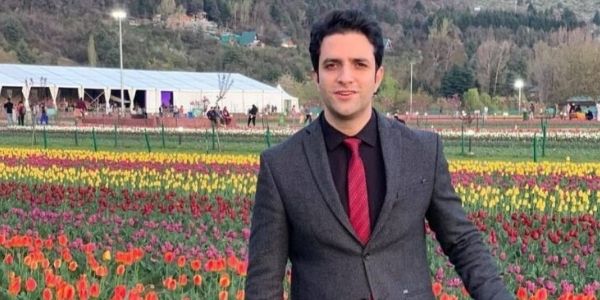 Athar Aamir IAS is from an Islam Sunni family in Kashmir. His father is a teacher and his mother is a homemaker.