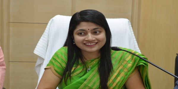 The officer is currently under a CBI inquiry. Moreover, she is pursuing her MBA degree now. 