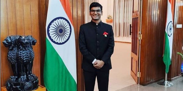 Indian Foreign Service/IFS salary in India is very attractive. However, there is a lot of responsibility during the service. 