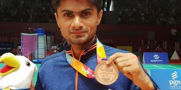 Know FAQs related to the Suhas Yathiraj IAS Officer and Suhas Ly paralympics