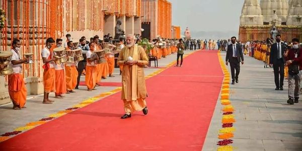 Get information on the Banaras mandir and Kashi Vishwanath Temple here.